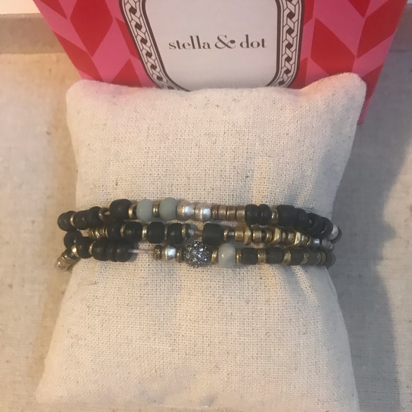 Stella & Dot artisan Set of three bracelets - Picture 3 of 9